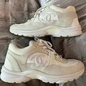 CHANEL white goldスニーカー38 1/2 CHANEL Fabric Laminated Calfskin Stretch CC Sneakers 38